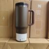 Gourde Stanley Flowstate Tumbler 40 oz avec anse — marron / bronze