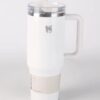 Gourde Stanley Quencher H2.0 Tumbler 40 oz / 1.18 L avec anse — blanc/écru