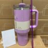 Gourde Stanley Quencher H2.0 Tumbler 40 oz / 1.18 L avec anse — lavande/mauve clair, édition Starbucks