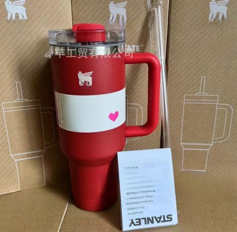 Gourde Stanley Quencher H2.0 Tumbler 40 OZ / 1.18 L avec anse — rouge