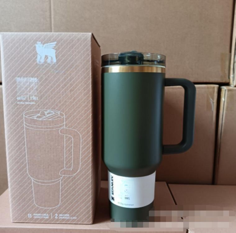 Gourde Stanley Quencher H2.0 Tumbler 40 oz | 1.18 L avec anse — vert foncé