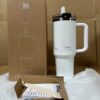 Gourde Stanley Quencher H2.0 Tumbler 40 oz / 1.18L avec anse — blanc