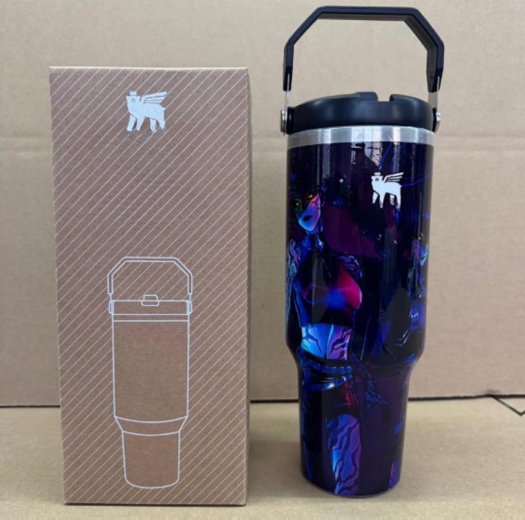 Gourde Stanley Quencher H2.0 Tumbler 40 OZ / 1.18L avec anse — bleu, édition K-pop Demon Hunters / Huntr/x