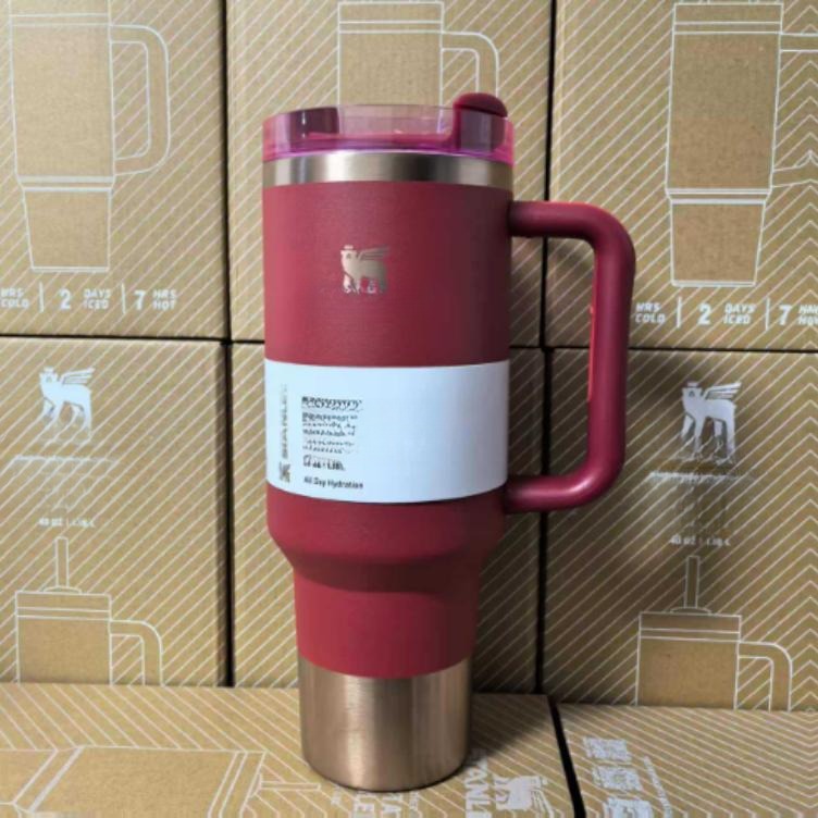 Gourde Stanley Quencher H2.0 Tumbler 40 oz / 1.18L avec anse — bordeaux