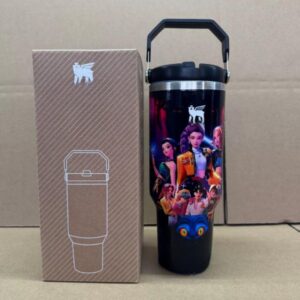 Gourde Stanley Quencher H2.0 Tumbler 40 OZ / 1.18L avec anse — noir, édition K-pop Demon Hunters / Huntr/x