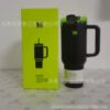Gourde Stanley Quencher H2.0 Tumbler 40 oz avec anse — noir avec couvercle vert fluo