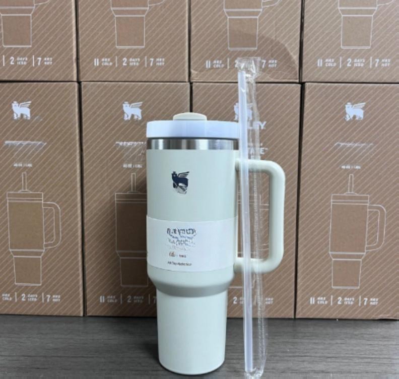 Gourde Stanley Quencher H2.0 Tumbler vide avec anse — crème / blanc cassé