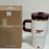 Gourde Stanley Quencher ProTour Tumbler 20 OZ / 591 mL avec anse — blanc et bordeaux, édition Arsenal