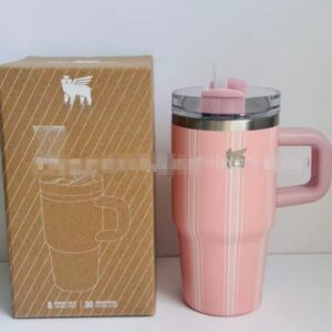 Gourde Stanley Quencher ProTour Tumbler 20 OZ / 591 mL avec anse — rose rayé, motif fines rayures verticales blanches
