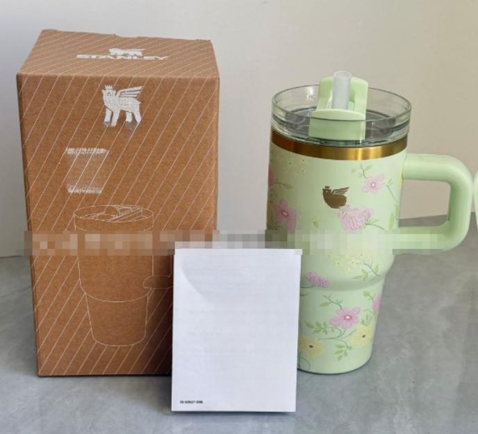 Gourde Stanley Quencher ProTour Tumbler 20 OZ / 591 mL avec anse — vert clair, motif floral rose et jaune, motif floral: fleurs roses et jaunes avec
