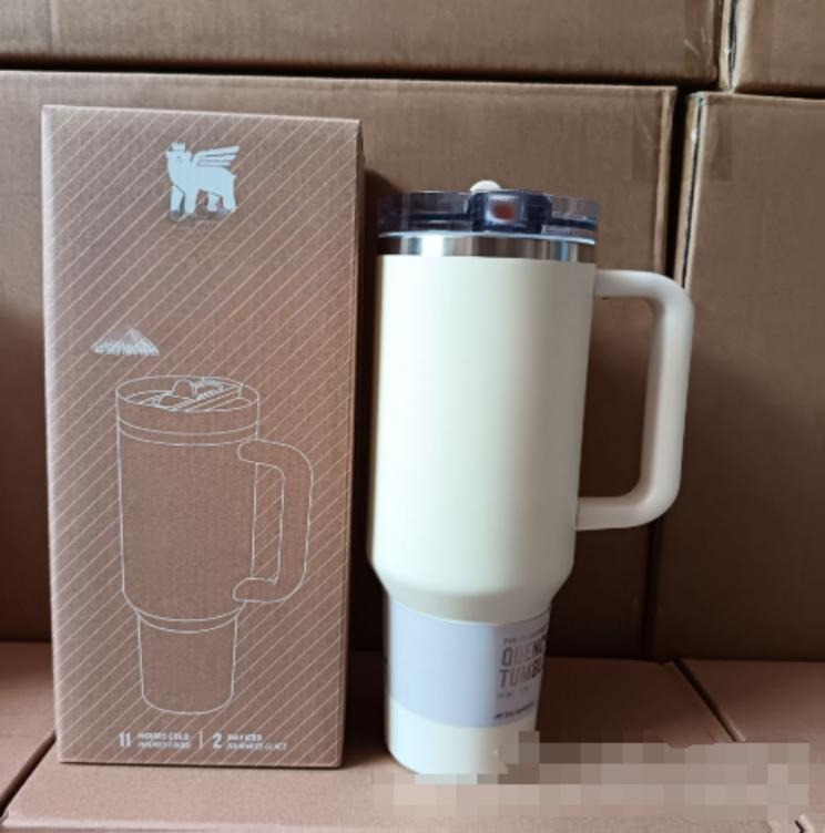 Gourde Stanley Quencher ProTour Tumbler 40 oz | 1.18 L avec anse — beige / crème