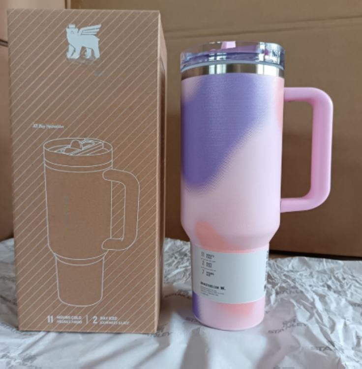 Gourde Stanley Quencher ProTour Tumbler 40 oz / 1.18 L avec anse — violet et rose (dégradé)