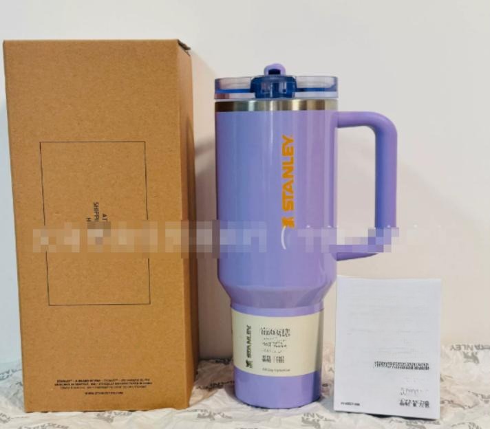 Gourde Stanley Quencher ProTour Tumbler 40 OZ (partiellement lisible) avec anse — violet / lavande, couvercle bleu foncé transparent
