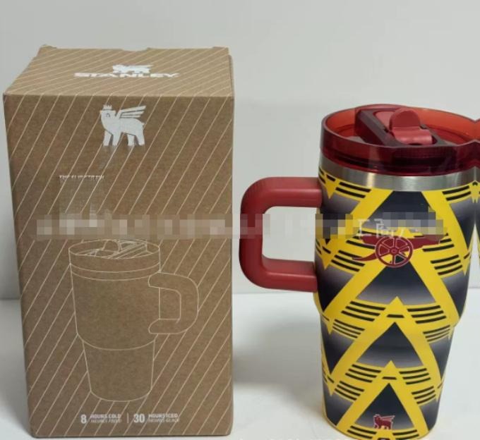 Gourde Stanley Quencher ProTour Tumbler avec anse — jaune, gris et rouge bordeaux (anse), édition Arsenal