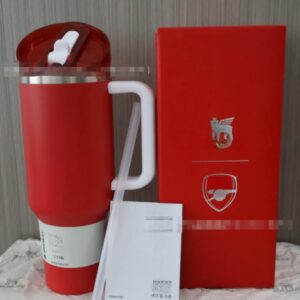 Gourde Stanley Quencher ProTour Tumbler avec anse — rouge avec anse blanche, édition Arsenal