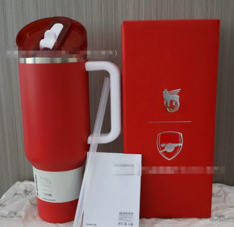 Gourde Stanley Quencher ProTour Tumbler avec anse — rouge avec anse blanche, édition Arsenal