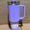 Gourde Stanley Quencher Tumbler 40 oz avec anse — violet / lavande
