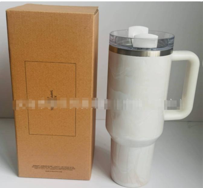Gourde Stanley Quencher Tumbler avec anse — blanc / crème, motif marbré nuageux blanc/crème très subtil
