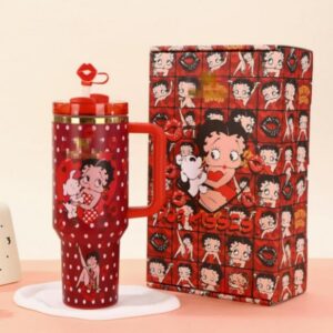 Gourde Stanley Quencher Tumbler avec anse — bordeaux à pois blancs, motif personnage féminin de dessin animé assis