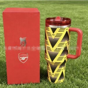 Gourde Stanley Quencher Tumbler avec anse — jaune et noir avec couvercle et anse rouges, édition Arsenal