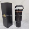 Gourde Stanley Quencher Tumbler avec anse — noir avec détails cuivrés, édition Messi