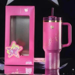 Gourde Stanley Quencher Tumbler avec anse — rose/magenta, édition Barbie