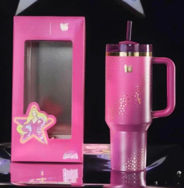 Gourde Stanley Quencher Tumbler avec anse — rose/magenta, édition Barbie