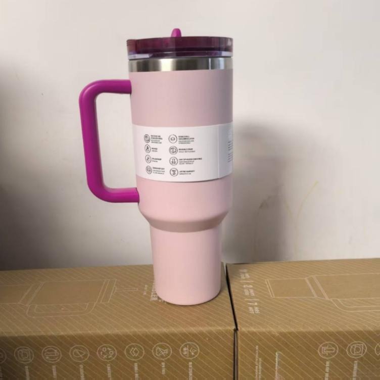 Gourde Stanley Quencher Tumbler avec anse — rose pâle avec anse fuchsia