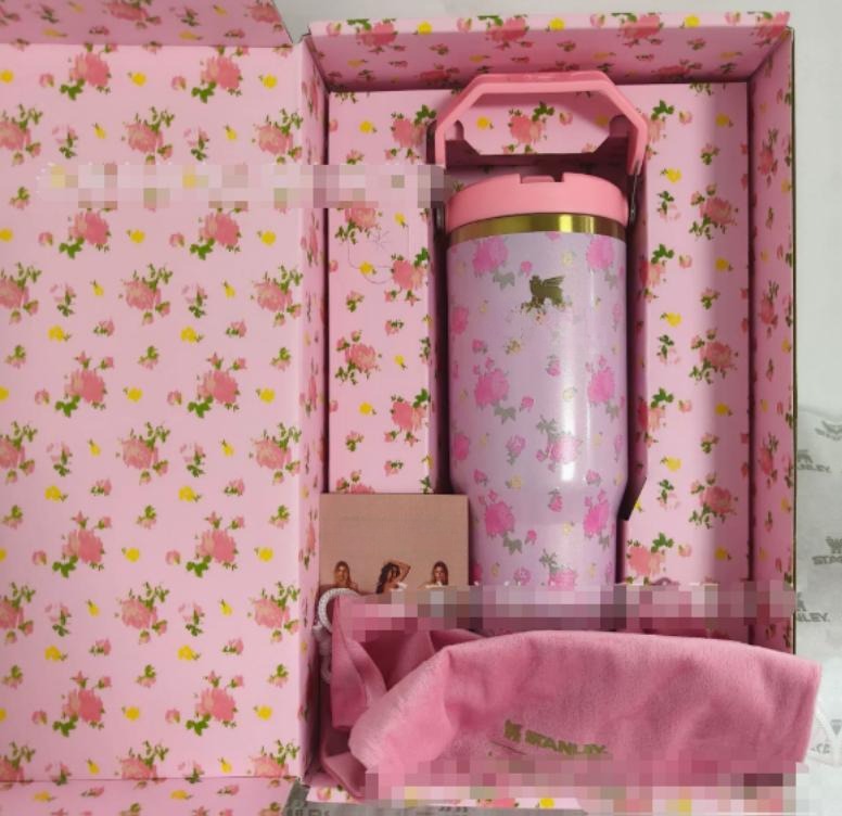 Gourde Stanley Quencher Tumbler avec anse — rose pâle avec motif floral, édition LoveShackFancy
