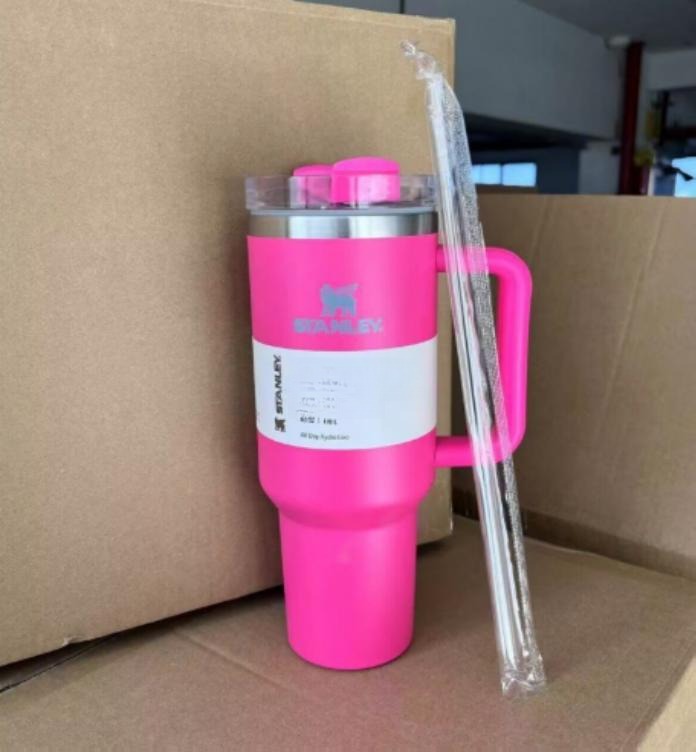 Gourde Stanley Quencher Tumbler vide avec anse — noir / gris foncé, édition Jennie (BLACKPINK)