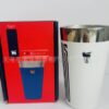 Gourde Stanley Stacking Beer Pint 16 oz | 473 mL avec anse — blanc avec bandes foncées, motif bandes verticales sombres sur fond blanc